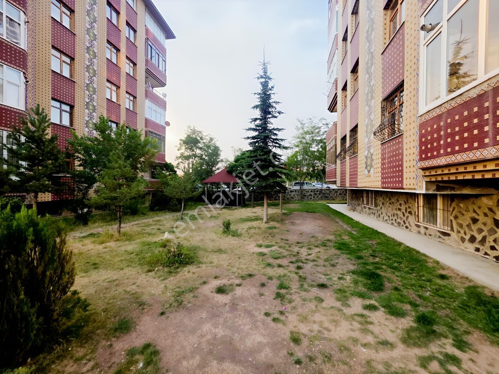Emlak Dünyası Gym'den Yıldızkent'te Satılık 4+1 Daire — fotoğraf 2