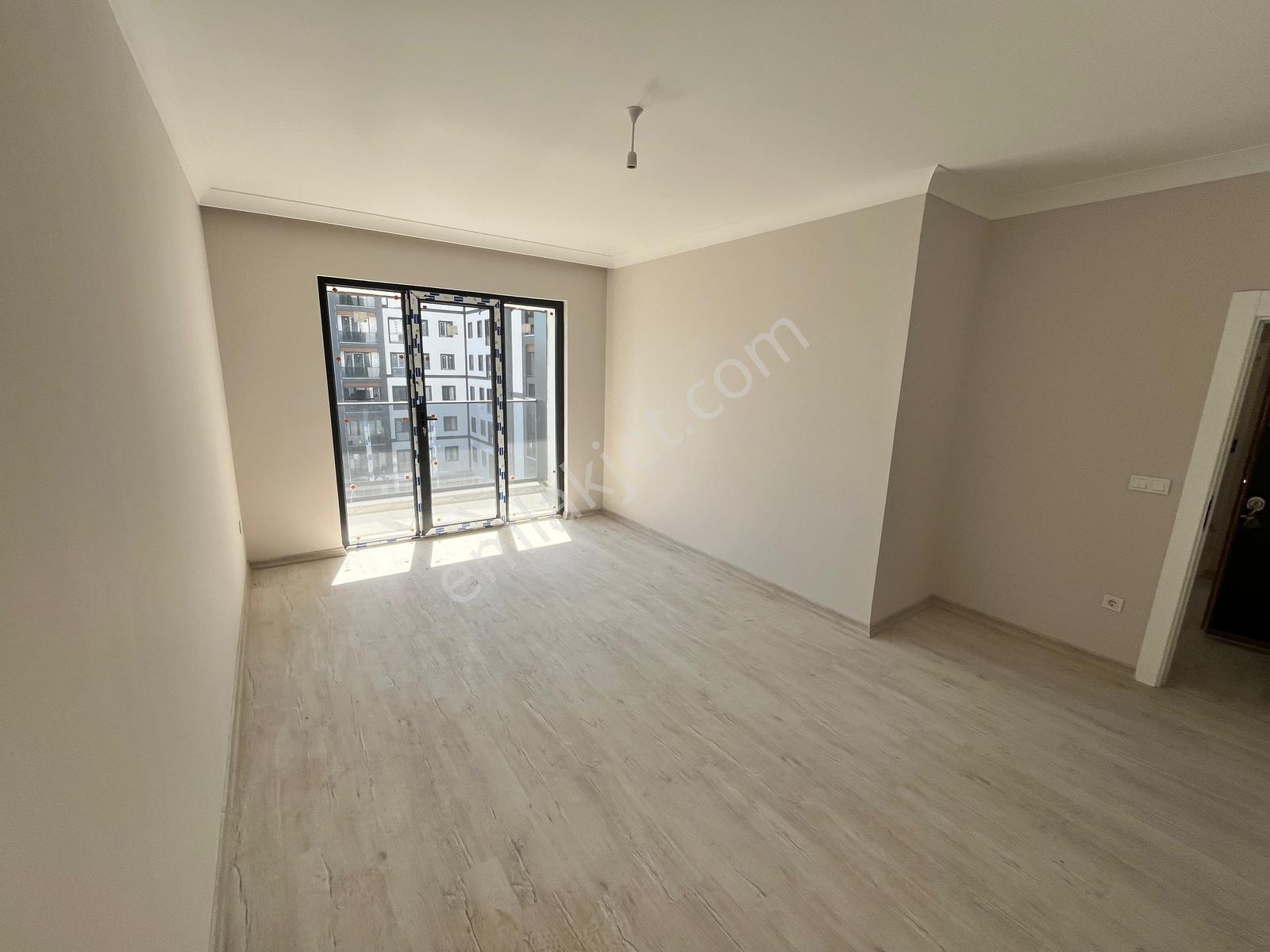 Pendik Mir Metro Sitesi Ön Cephe Manzaralı Satılık 2+1 Daire — fotoğraf 10