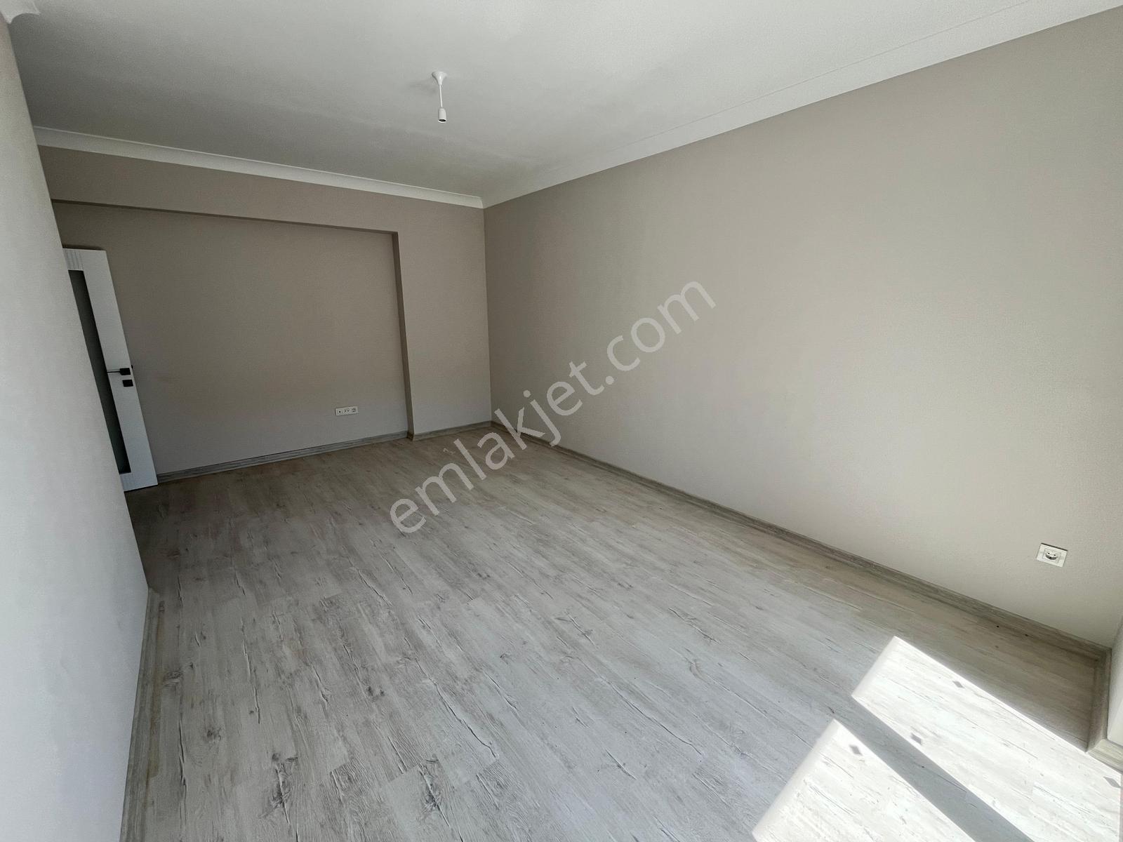 Pendik Mir Metro Sitesi Ön Cephe Manzaralı Satılık 2+1 Daire — fotoğraf 11
