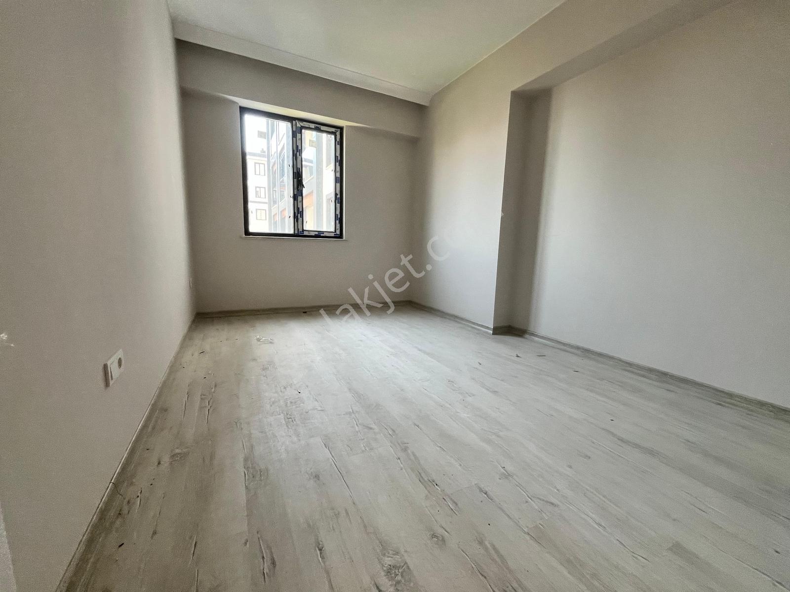 Pendik Mir Metro Sitesi Ön Cephe Manzaralı Satılık 2+1 Daire — fotoğraf 16
