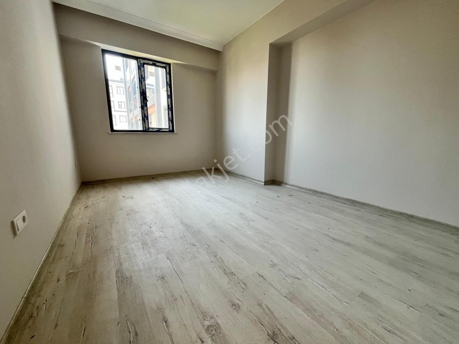 Pendik Mir Metro Sitesi Ön Cephe Manzaralı Satılık 2+1 Daire — fotoğraf 17