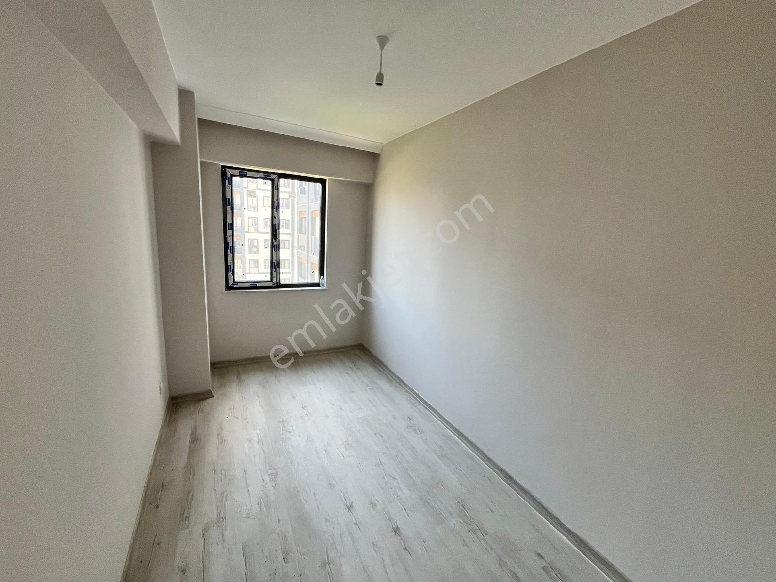 Pendik Mir Metro Sitesi Ön Cephe Manzaralı Satılık 2+1 Daire — fotoğraf 18