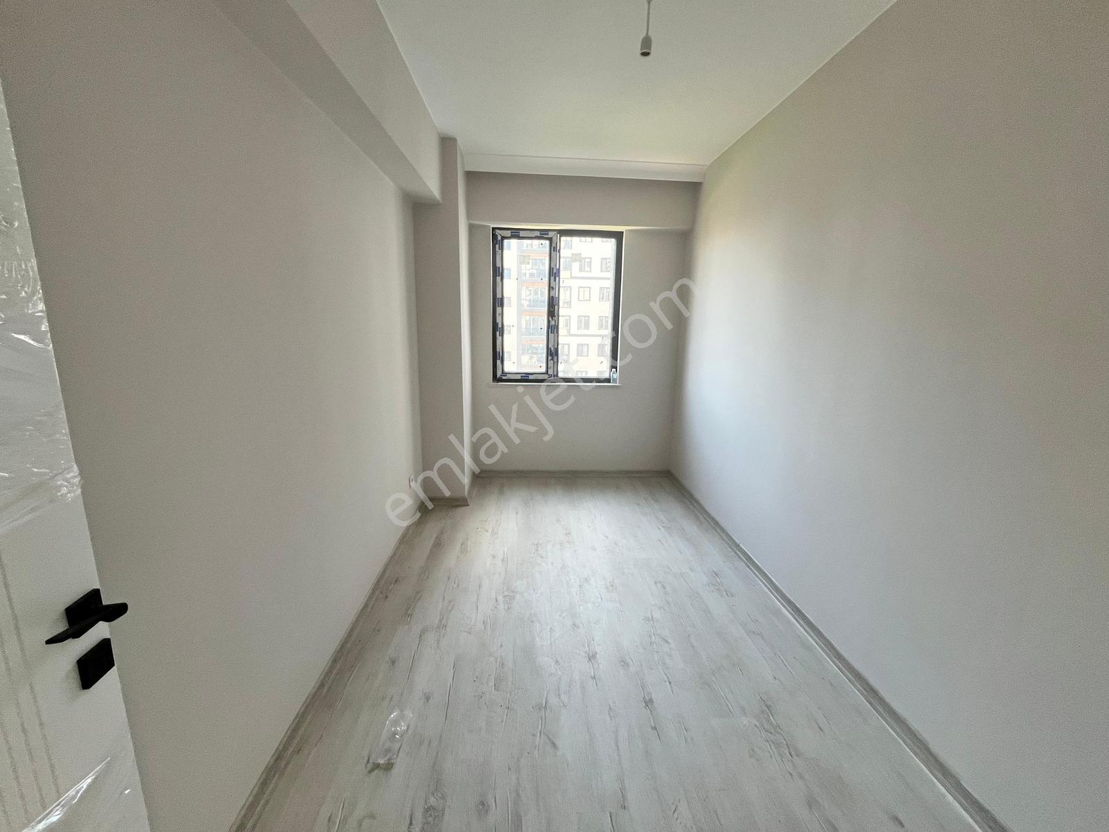 Pendik Mir Metro Sitesi Ön Cephe Manzaralı Satılık 2+1 Daire — fotoğraf 20