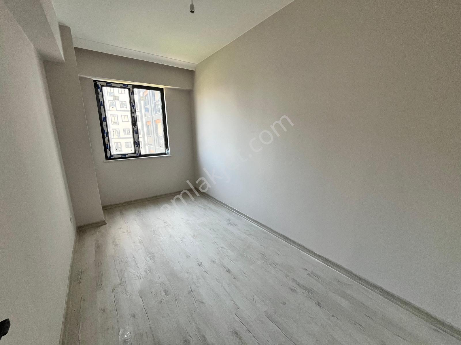 Pendik Mir Metro Sitesi Ön Cephe Manzaralı Satılık 2+1 Daire — fotoğraf 21