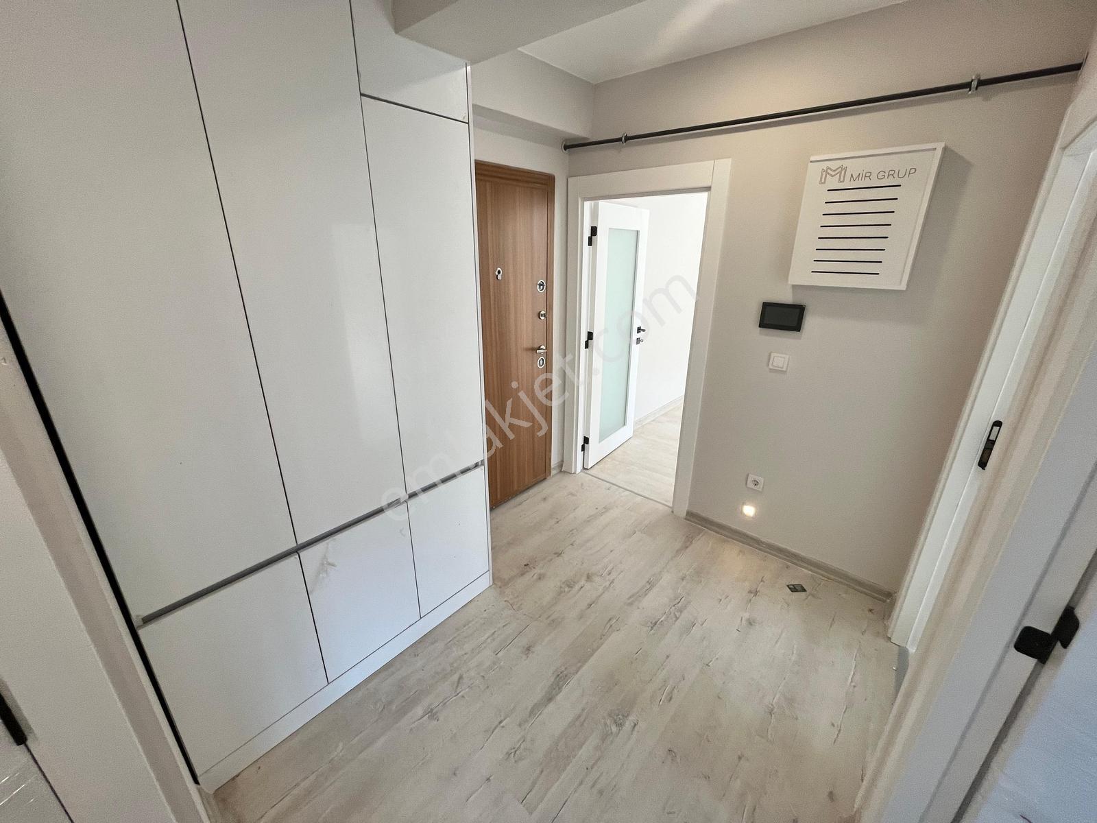 Pendik Mir Metro Sitesi Ön Cephe Manzaralı Satılık 2+1 Daire — fotoğraf 29