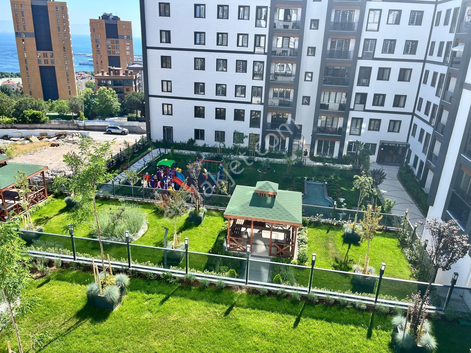Pendik Mir Metro Sitesi Ön Cephe Manzaralı Satılık 2+1 Daire — fotoğraf 30