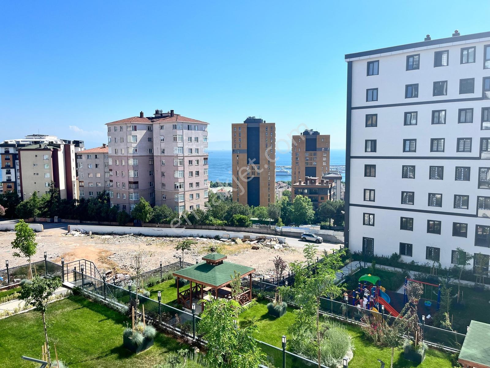 Pendik Mir Metro Sitesi Ön Cephe Manzaralı Satılık 2+1 Daire — fotoğraf 33