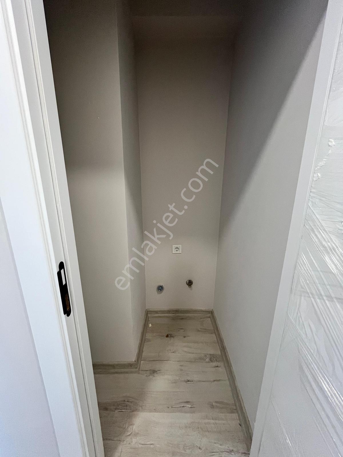Pendik Mir Metro Sitesi Ön Cephe Manzaralı Satılık 2+1 Daire — fotoğraf 35