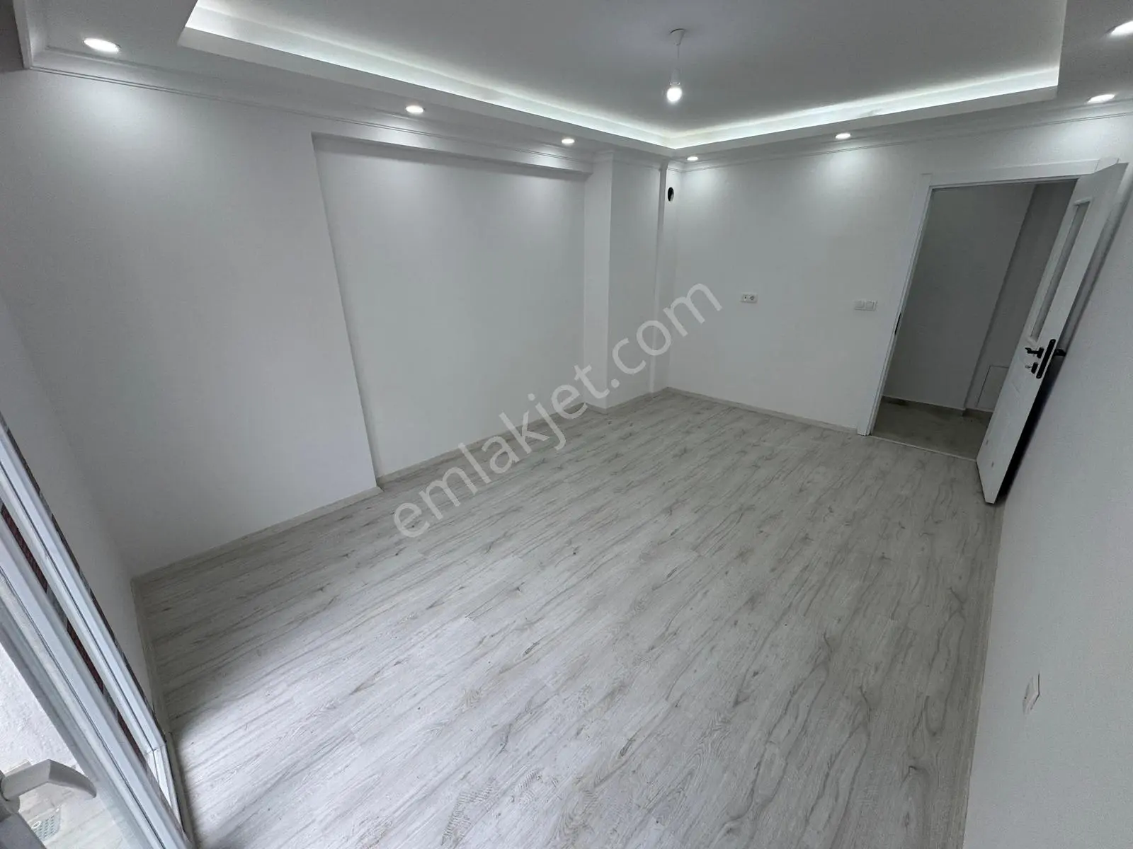 Family' Den Şirinevler Otoparklı Sitede Satılık Lüx 2+1 Daire — fotoğraf 5