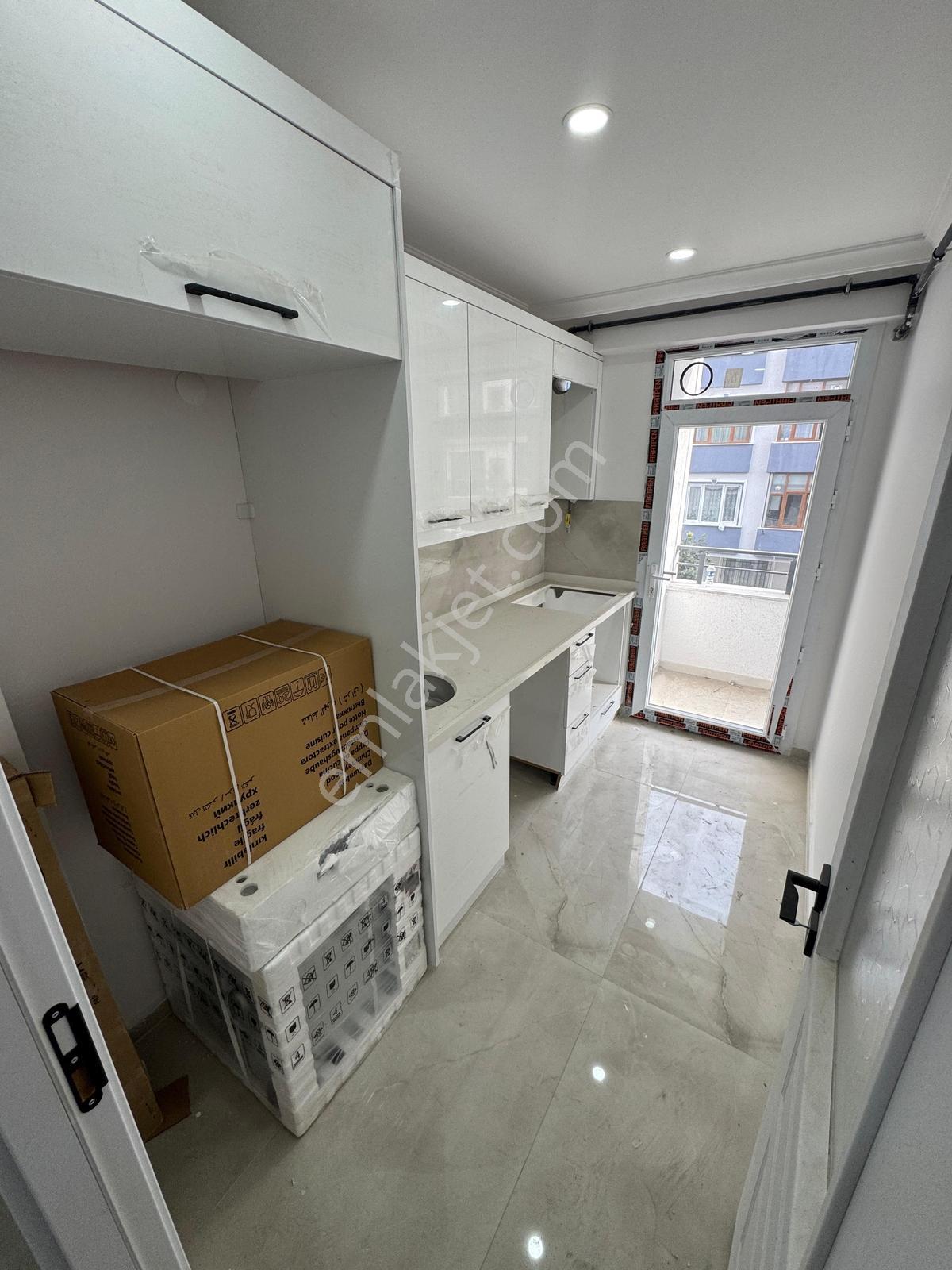 Family' Den Şirinevler Otoparklı Sitede Satılık Lüx 2+1 Daire — fotoğraf 6