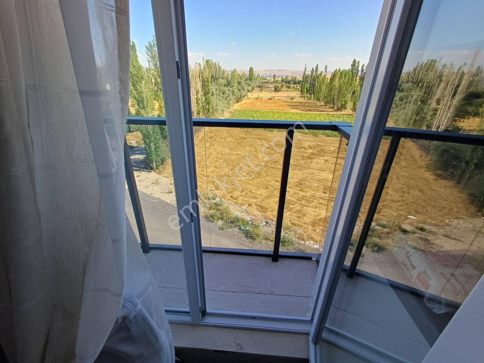 Üniversite Yakını Satılık 1+1 — fotoğraf 34
