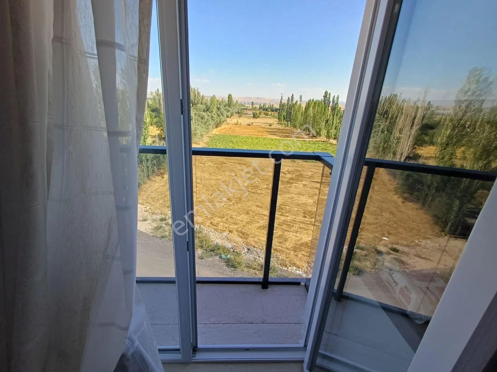 Üniversite Yakını Satılık 1+1 — fotoğraf 35