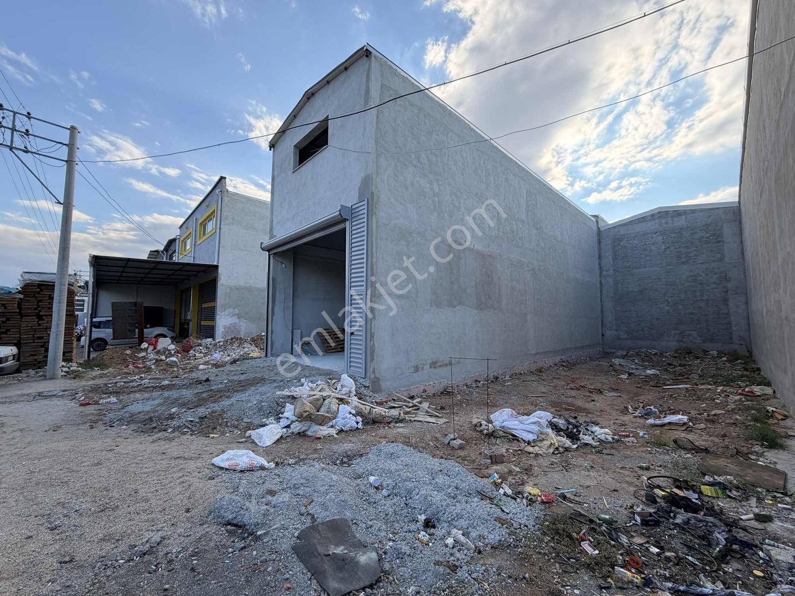 Nuri Giyik Sanayi Sitesinde 161 M2 Merkezi Konumda Satılık Arsa — fotoğraf 5