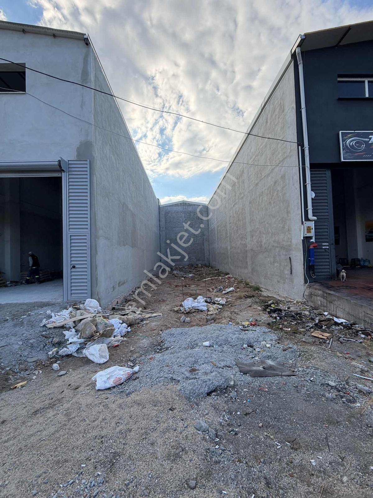 Nuri Giyik Sanayi Sitesinde 161 M2 Merkezi Konumda Satılık Arsa — fotoğraf 7