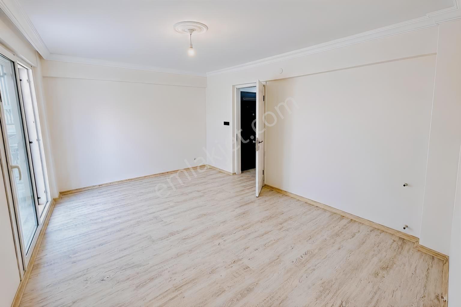 Kuşadası Sehir Merkezinde Satılık Kelepir 2+1 90 M2 Daire — fotoğraf 4