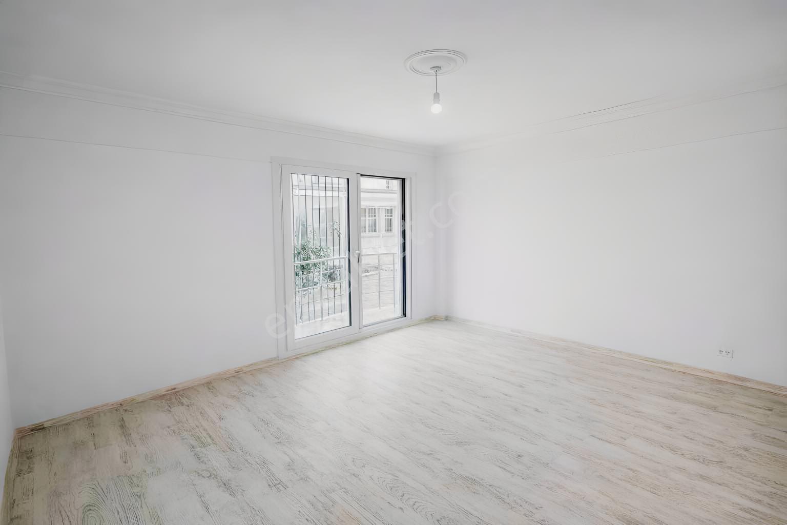Kuşadası Sehir Merkezinde Satılık Kelepir 2+1 90 M2 Daire — fotoğraf 6