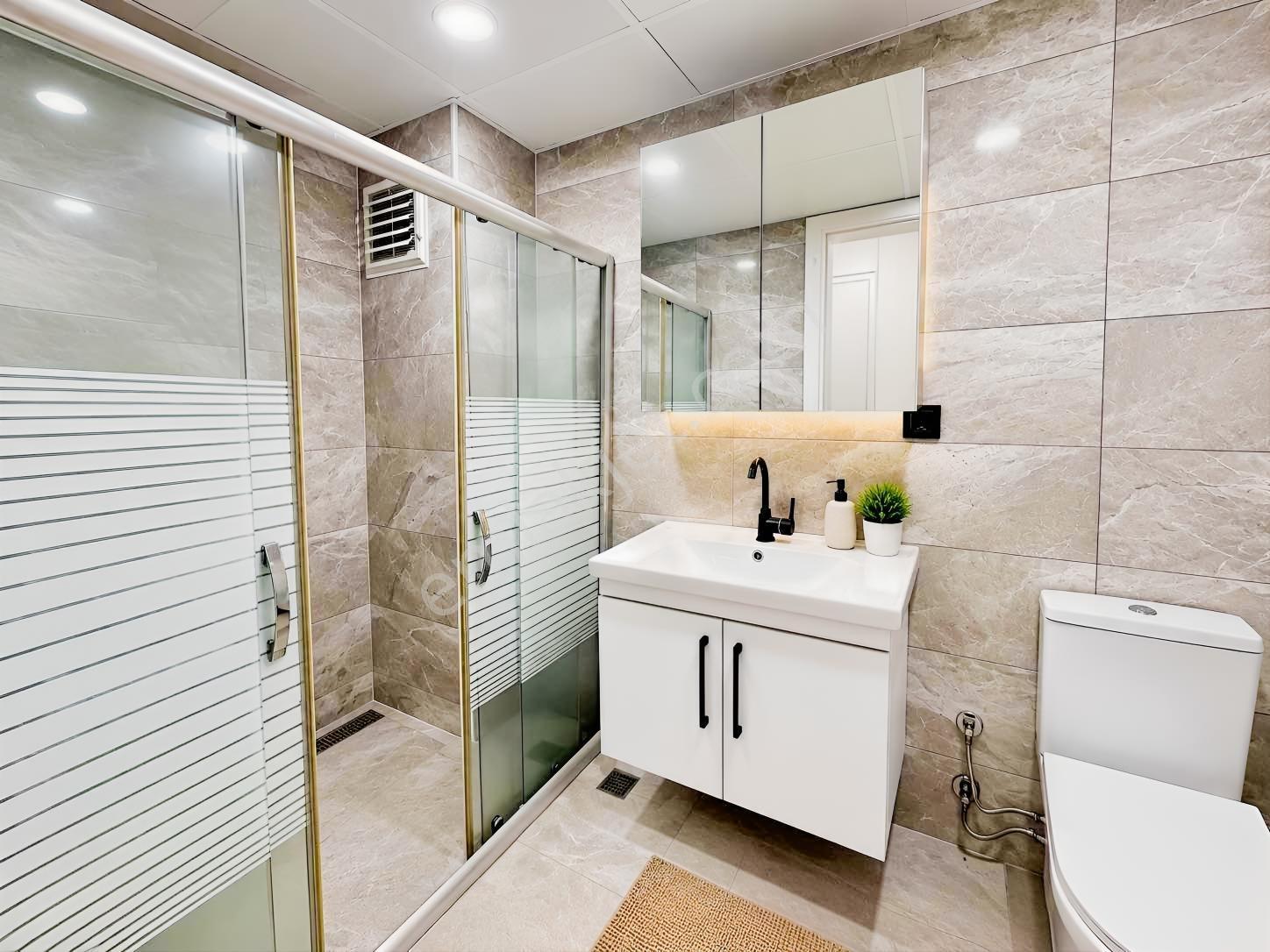 Kuşadası Sehir Merkezinde Satılık Kelepir 2+1 90 M2 Daire — fotoğraf 12