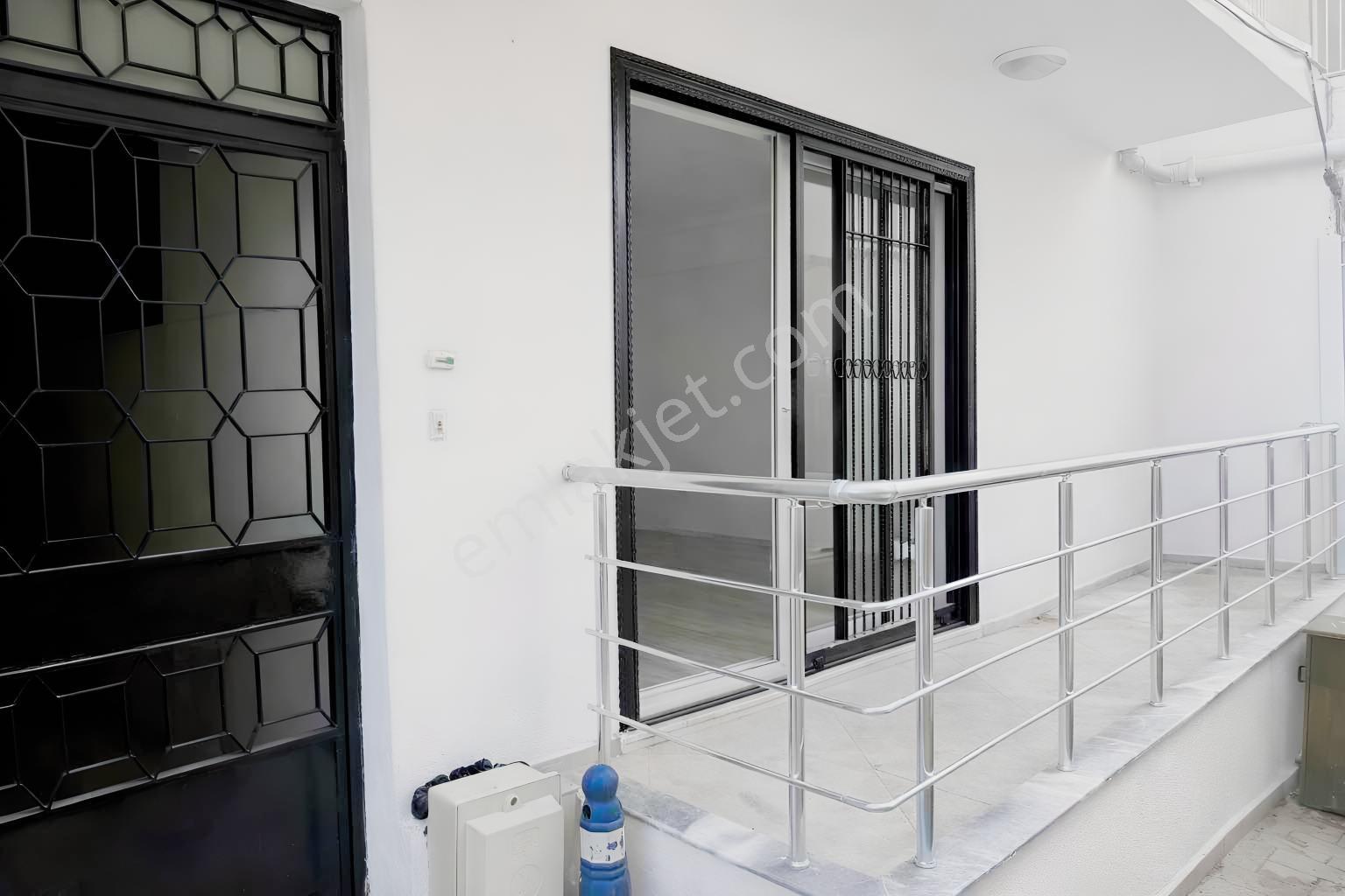 Kuşadası Sehir Merkezinde Satılık Kelepir 2+1 90 M2 Daire — fotoğraf 16