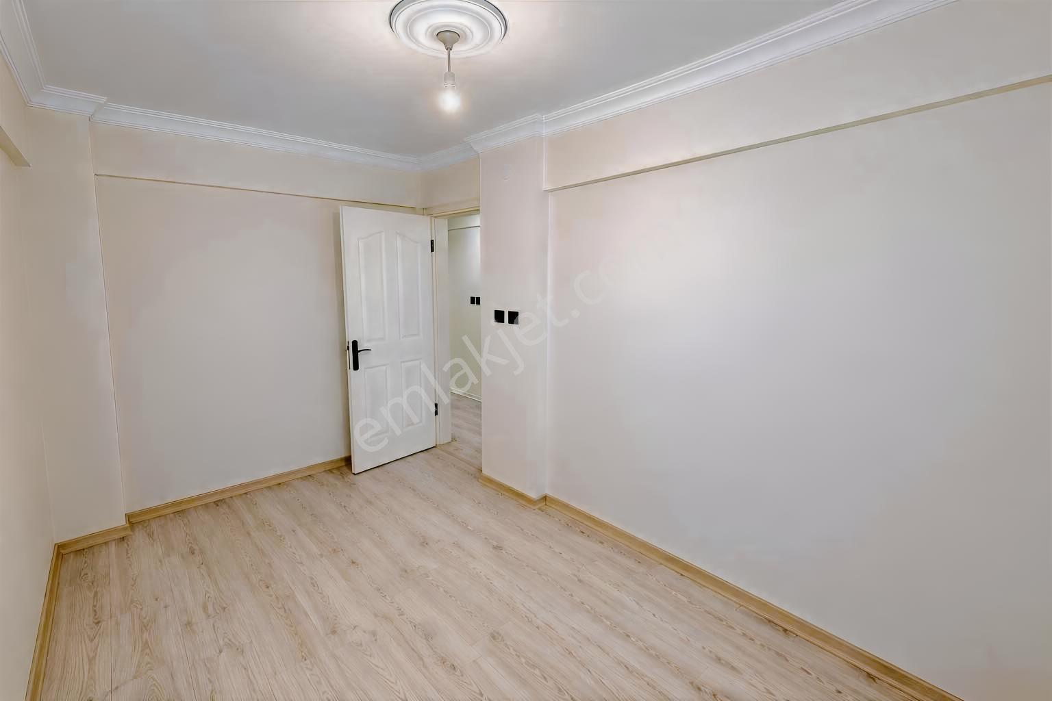 Kuşadası Sehir Merkezinde Satılık Kelepir 2+1 90 M2 Daire — fotoğraf 18