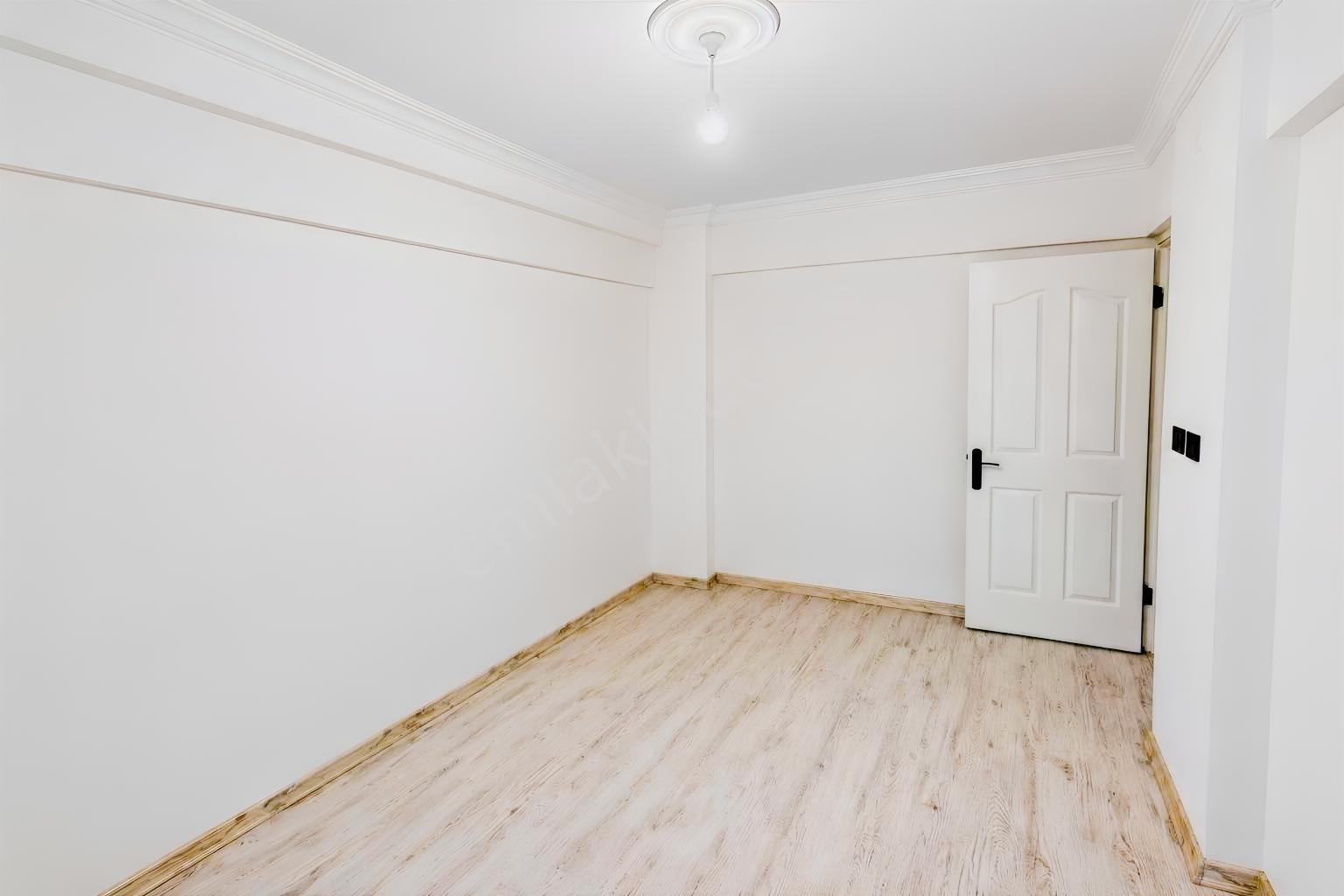 Kuşadası Sehir Merkezinde Satılık Kelepir 2+1 90 M2 Daire — fotoğraf 21