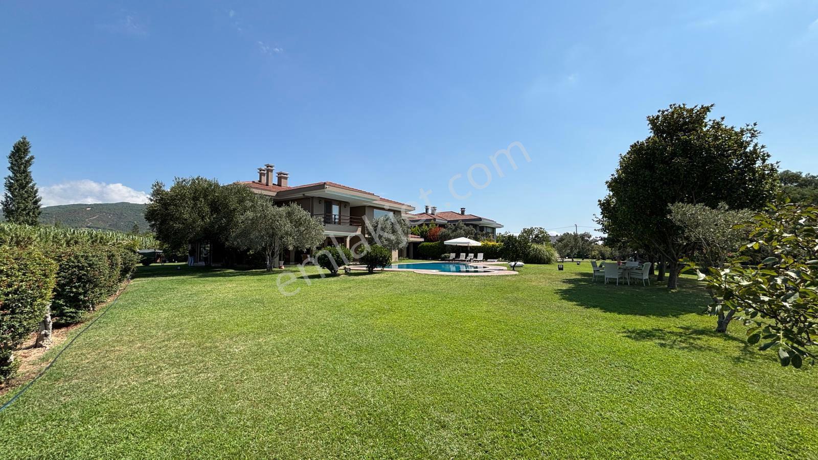 Remax Mıd Erdek Zeytınlı'de 650 M² Lüx 6+2 Fırsat Malıkane — fotoğraf 8