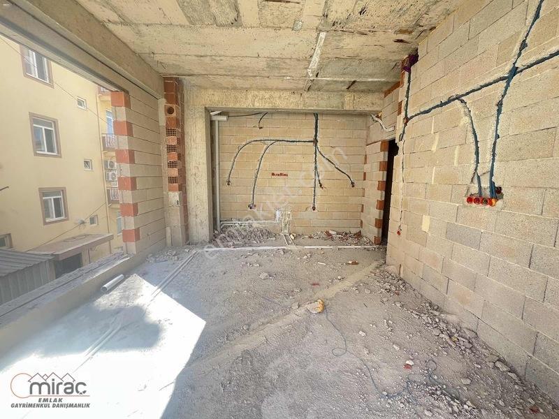 Salkımevler Mahallesinde İnşaattan Satılık 2+1 Arakat Daire