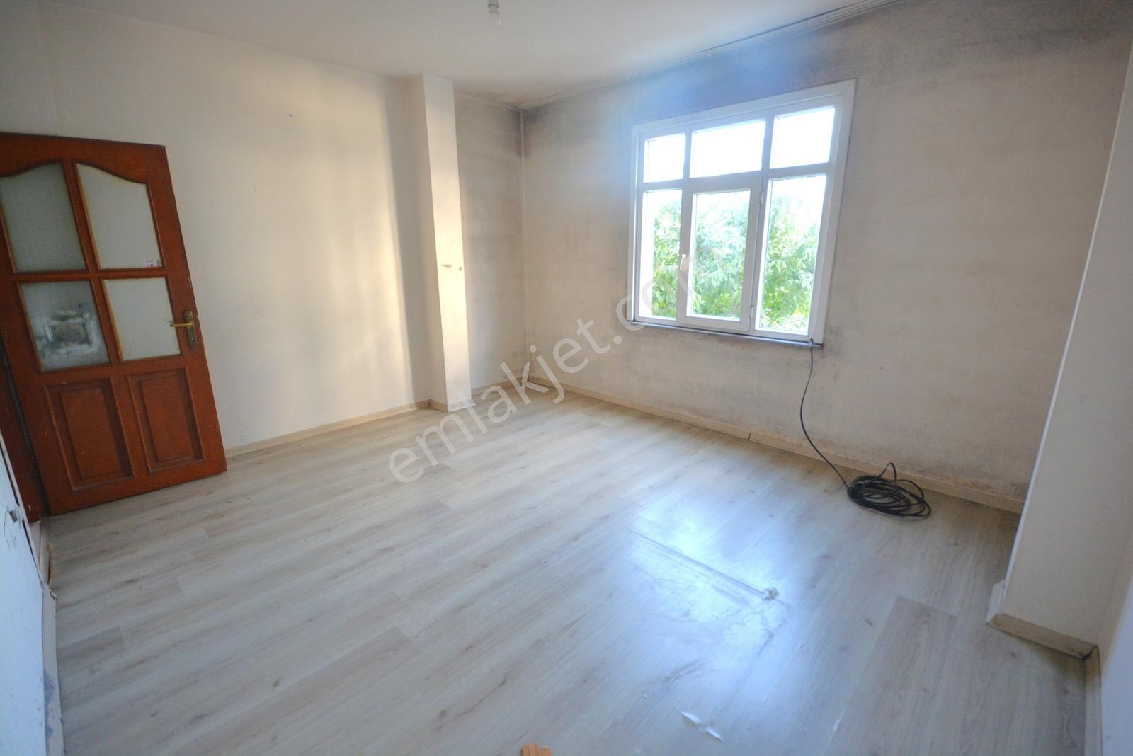 Satılık Pazarın Yanında 2+1 Merkezi Konumda Yatırımlık Daire — fotoğraf 12