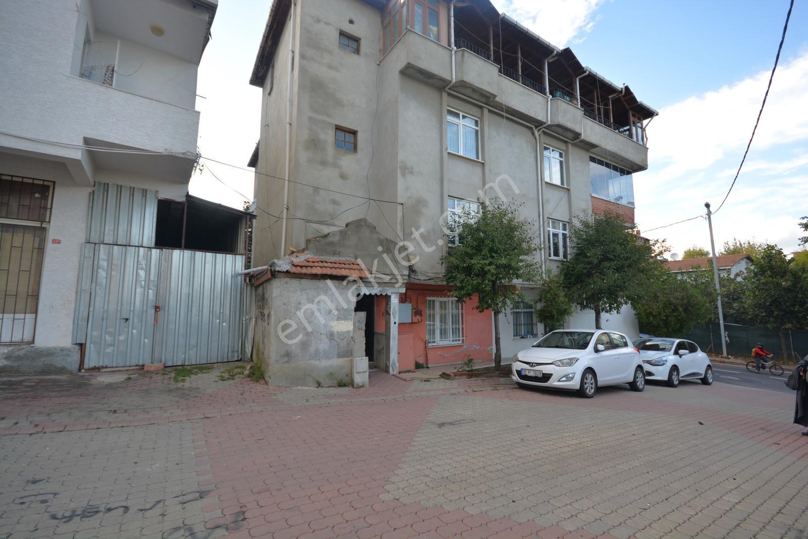 Satılık Pazarın Yanında 2+1 Merkezi Konumda Yatırımlık Daire — fotoğraf 33