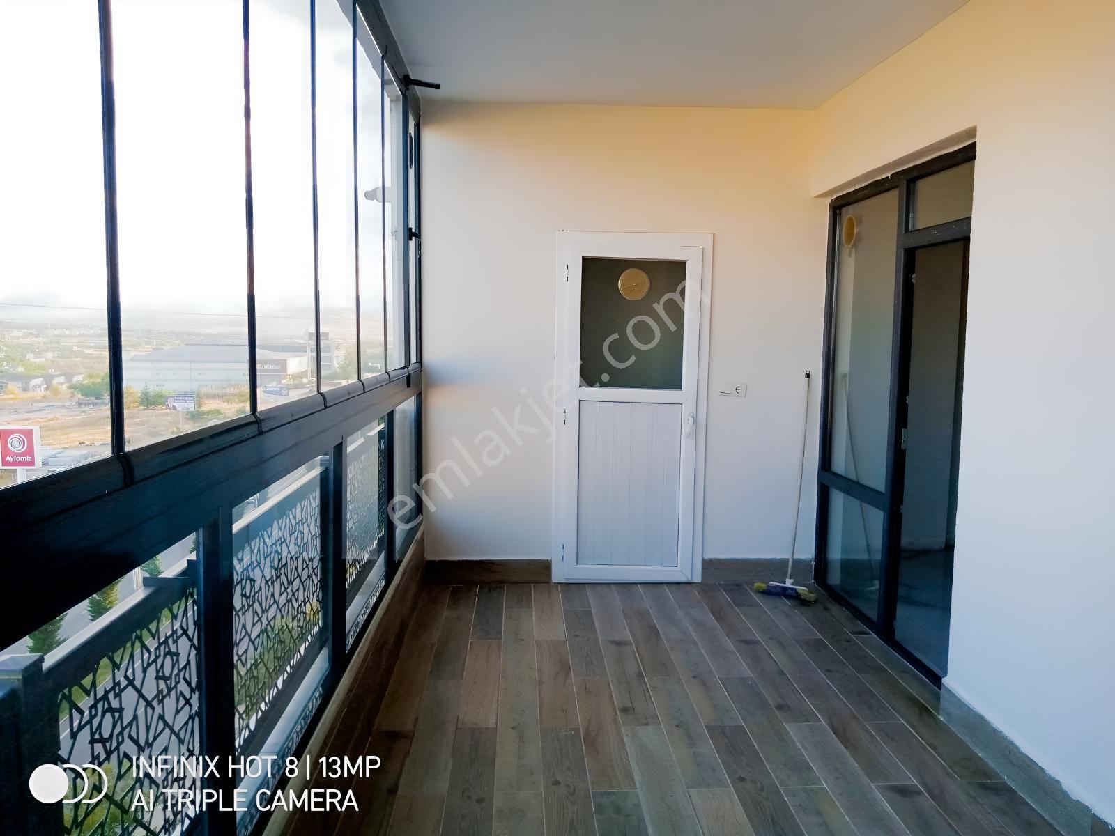 Anacaddeye Sıfır Önü Açık 4+1 Satılık Daire — fotoğraf 3
