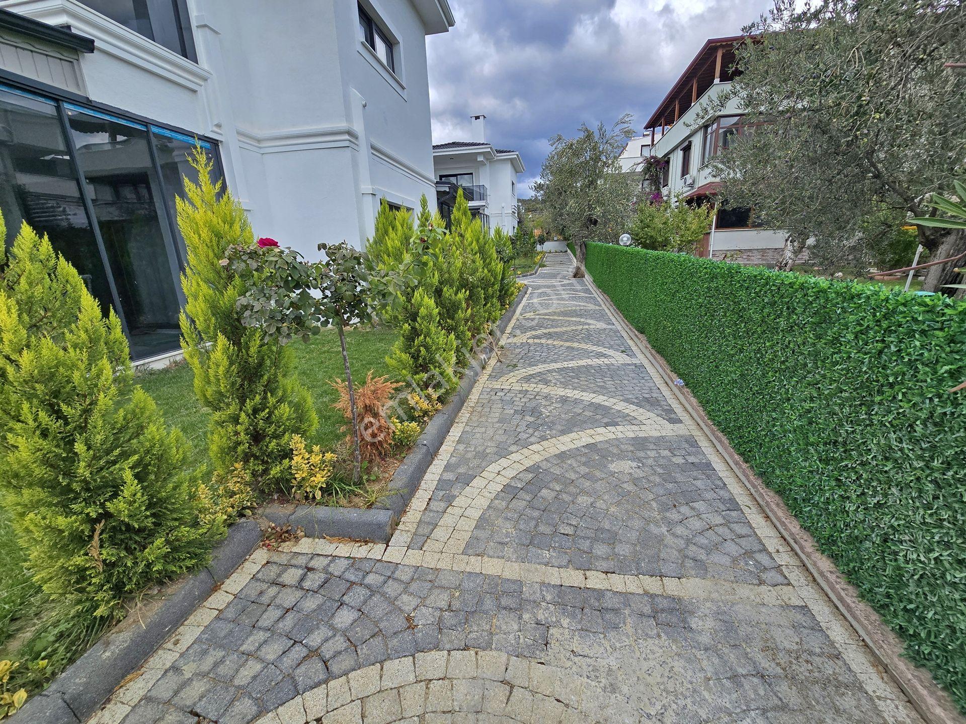 Küçükkuyu Mıhlı Satılık Daire | Denize Yakın| Sıfır Daire | Manzaralı — fotoğraf 6