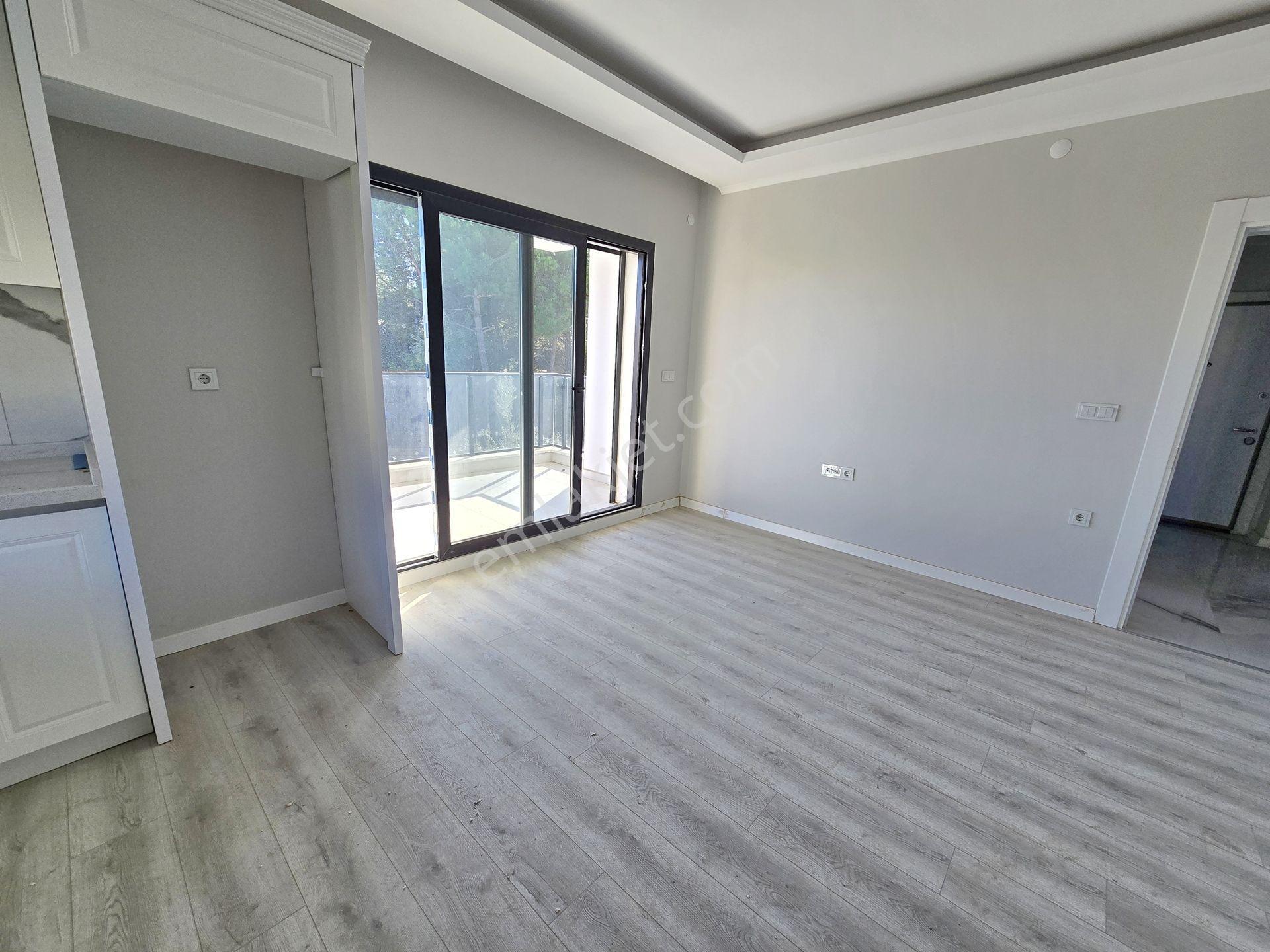 Küçükkuyu Mıhlı Satılık Daire | Denize Yakın| Sıfır Daire | Manzaralı — fotoğraf 11