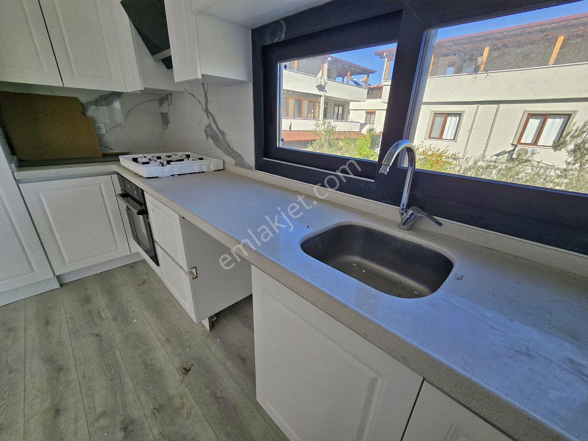 Küçükkuyu Mıhlı Satılık Daire | Denize Yakın| Sıfır Daire | Manzaralı — fotoğraf 23