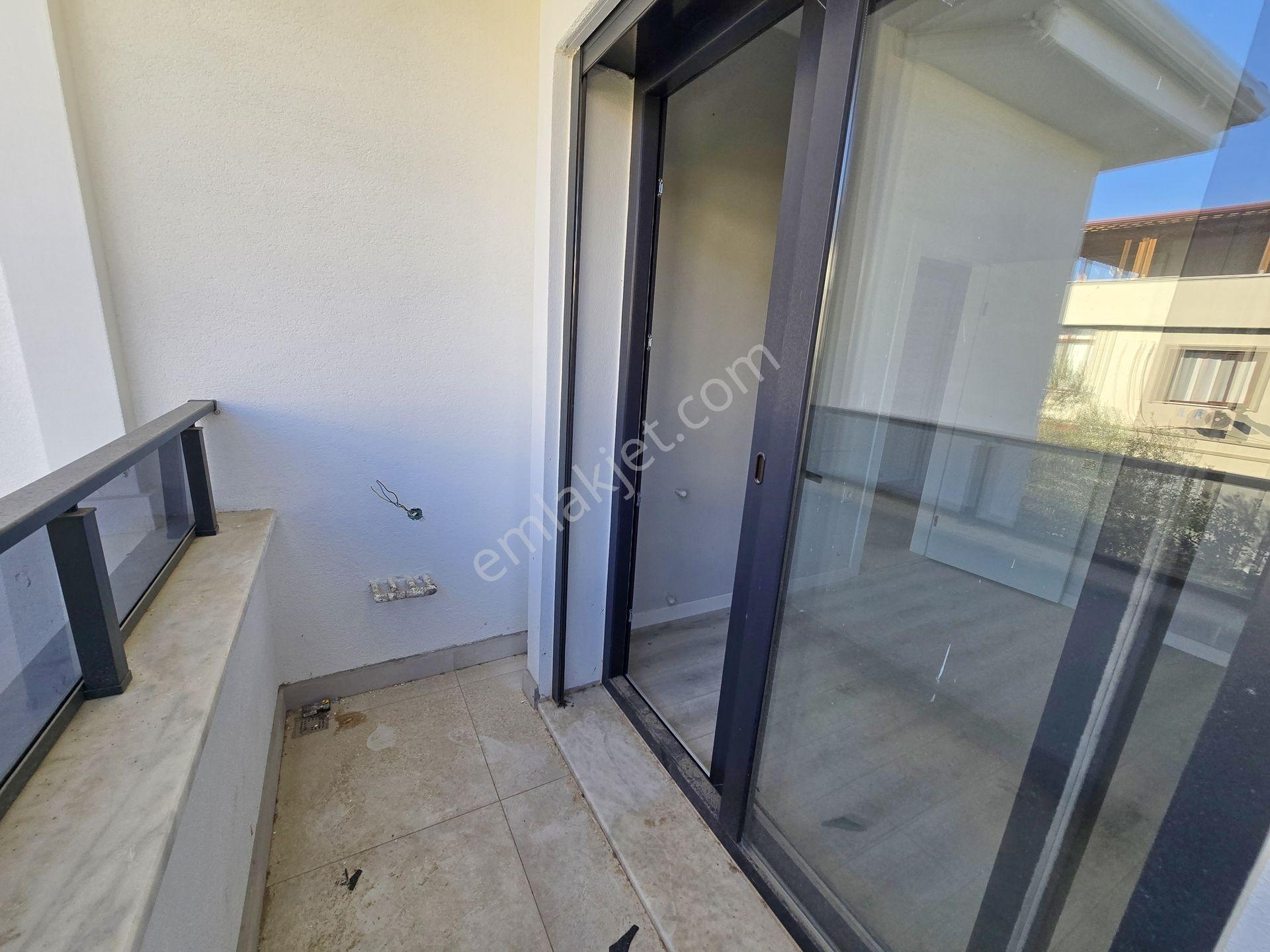 Küçükkuyu Mıhlı Satılık Daire | Denize Yakın| Sıfır Daire | Manzaralı — fotoğraf 32