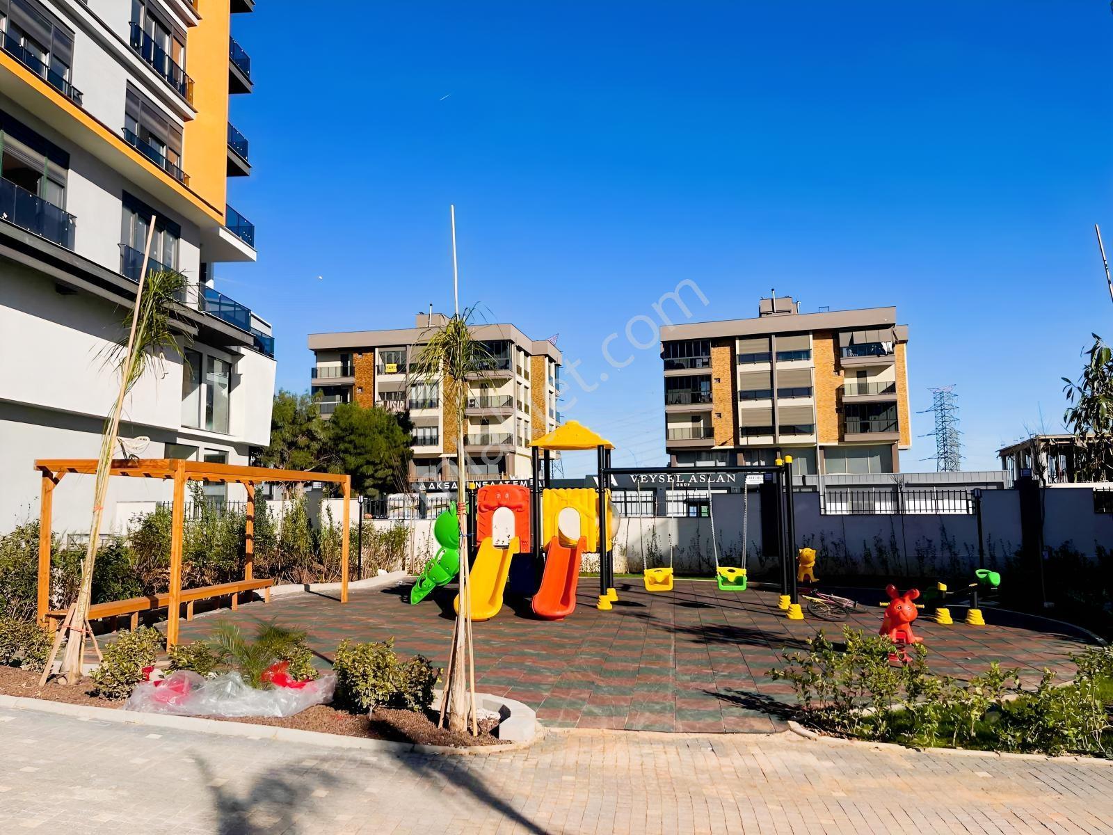 Havuzlu Kapalı Otoparklı Site İçinde Geniş Ve Lüks 1+1 — fotoğraf 16