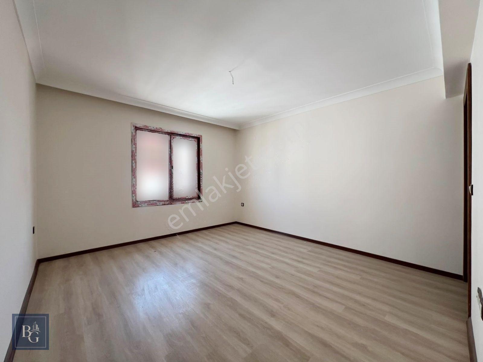 ⫸︎b*g⫷938 Cad. Üzeri Üç Bloklu Sitede Yapılı Katta Ön Cephe 3+1 — fotoğraf 20