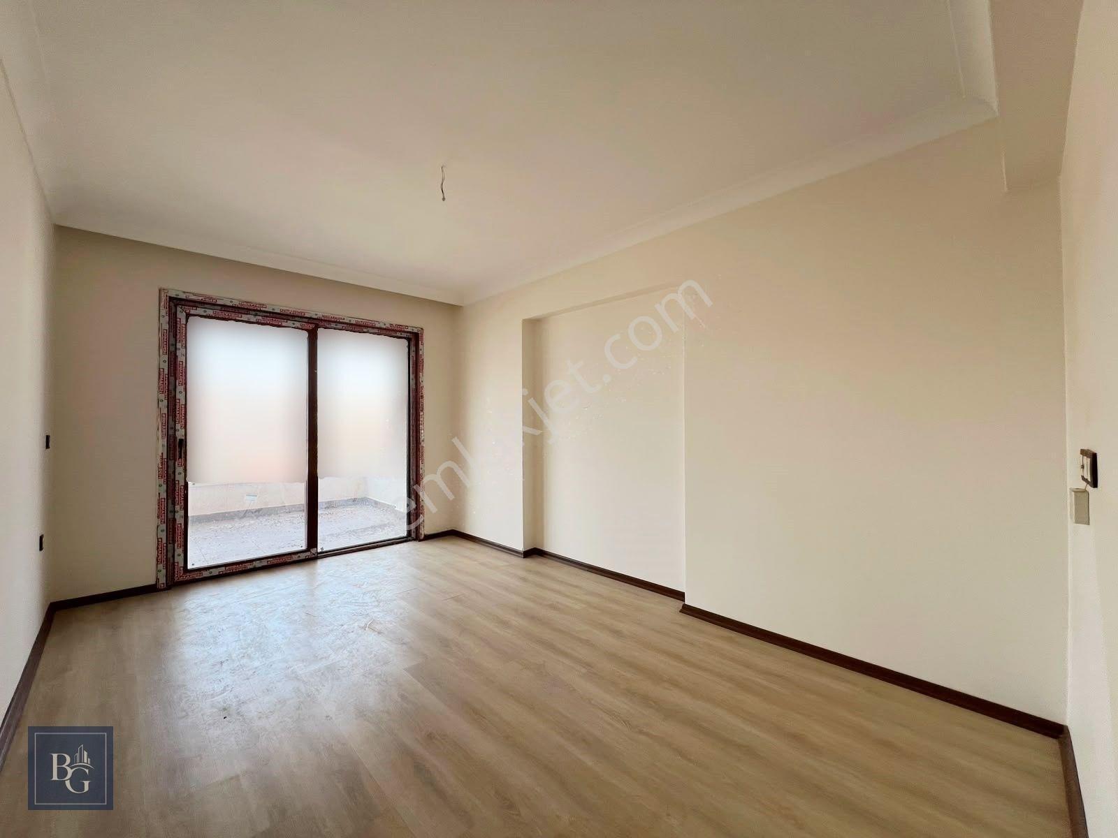⫸︎b*g⫷938 Cad. Üzeri Üç Bloklu Sitede Yapılı Katta Ön Cephe 3+1 — fotoğraf 31