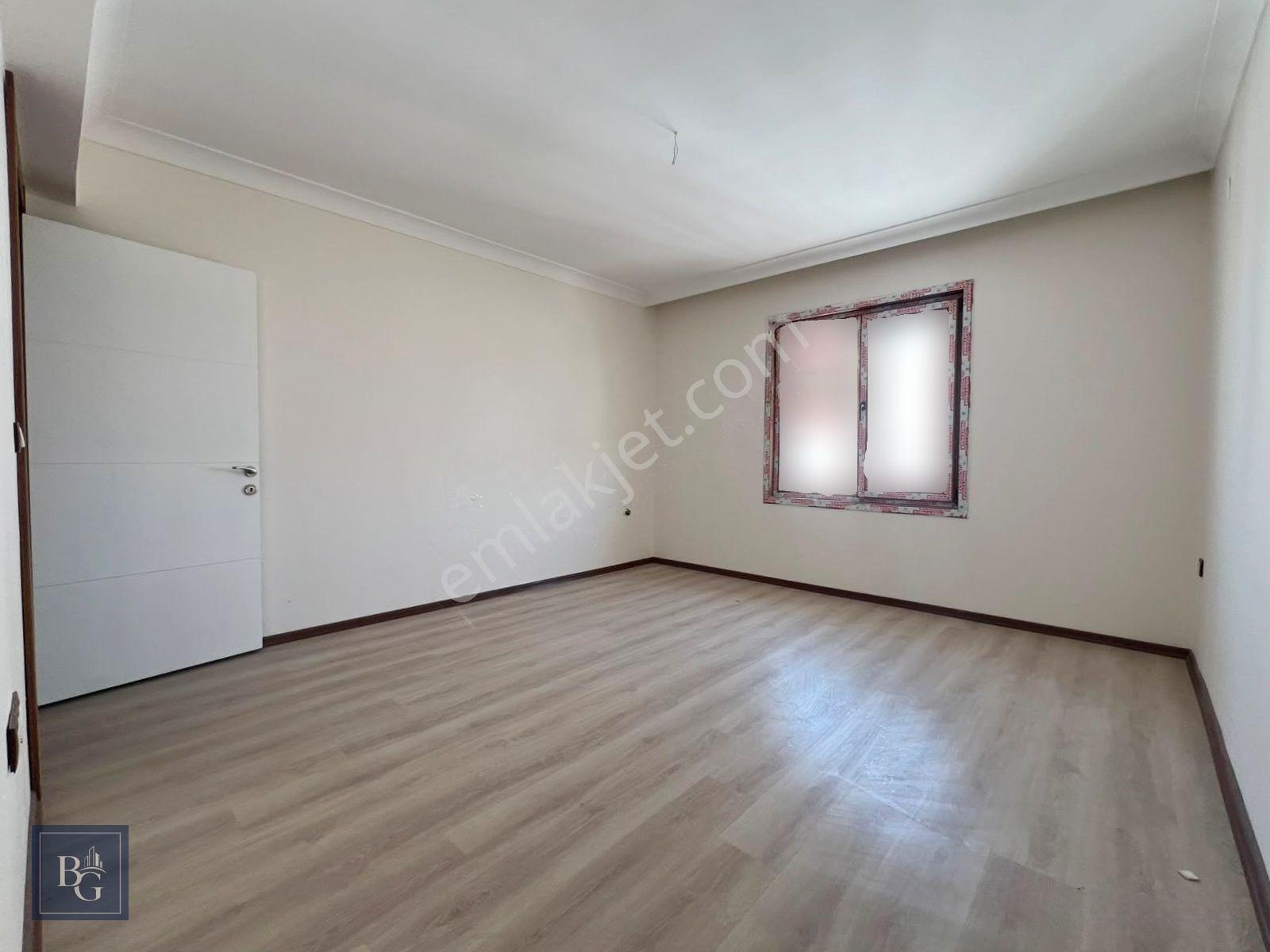 ⫸︎b*g⫷938 Cad. Üzeri Üç Bloklu Sitede Yapılı Katta Ön Cephe 3+1 — fotoğraf 32