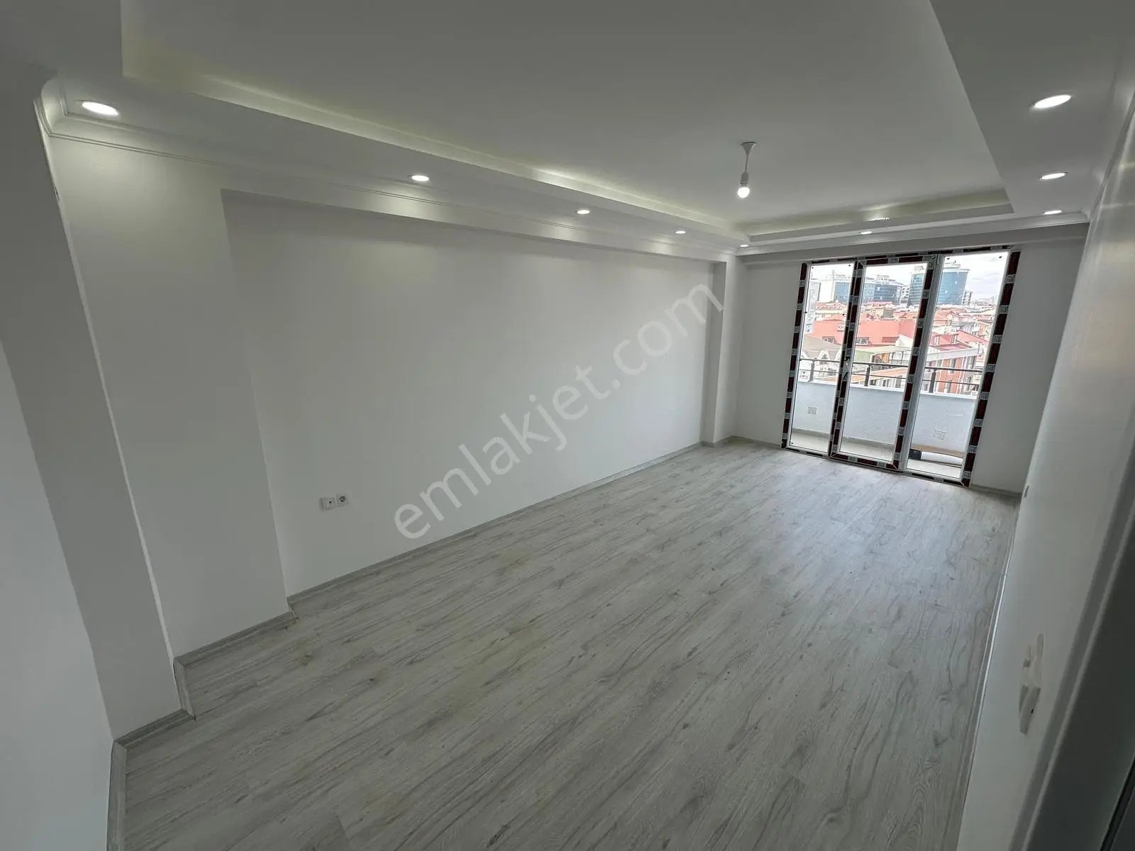 Family' Den Şirinevler Sitede Satılık 2+1 81 M² Sıfır Lüx Daire — fotoğraf 2