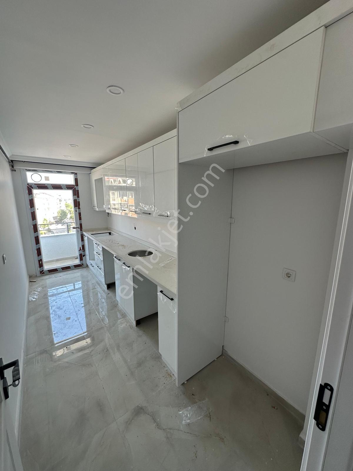 Family' Den Şirinevler Sitede Satılık 2+1 81 M² Sıfır Lüx Daire — fotoğraf 8