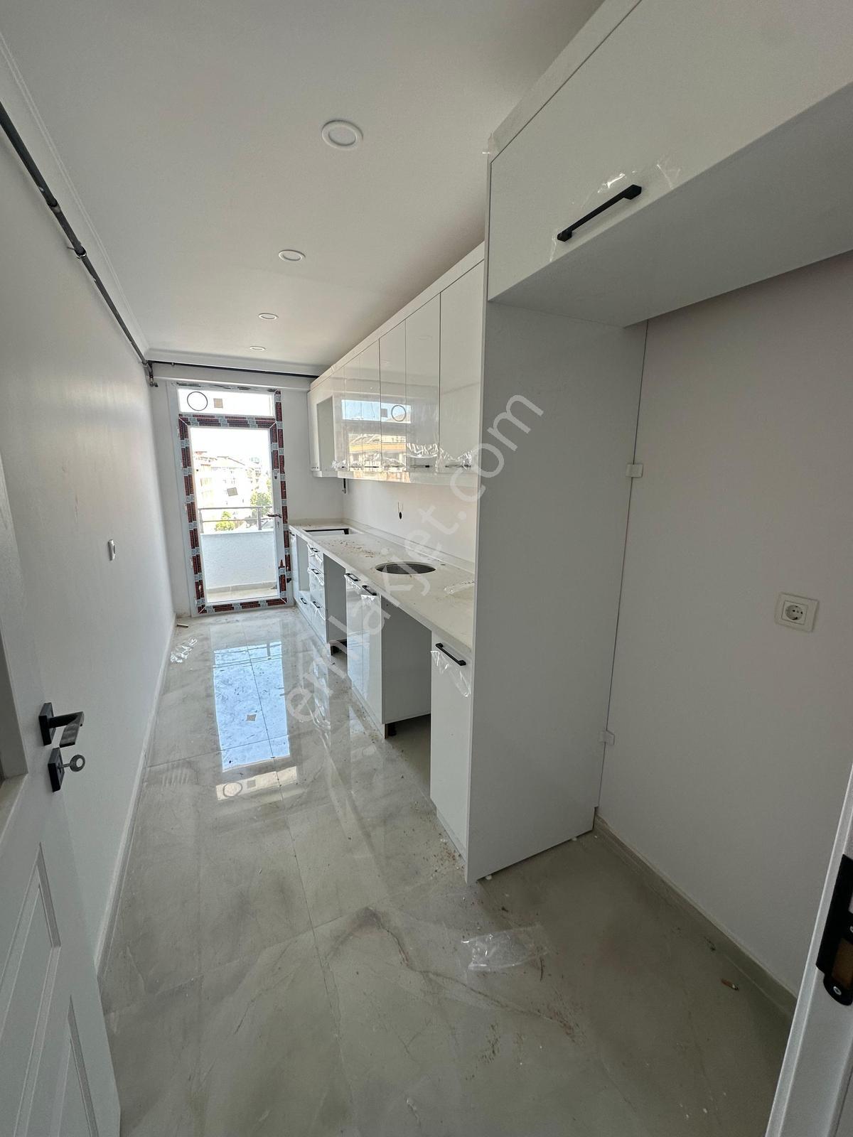 Family' Den Şirinevler Sitede Satılık 2+1 81 M² Sıfır Lüx Daire — fotoğraf 9