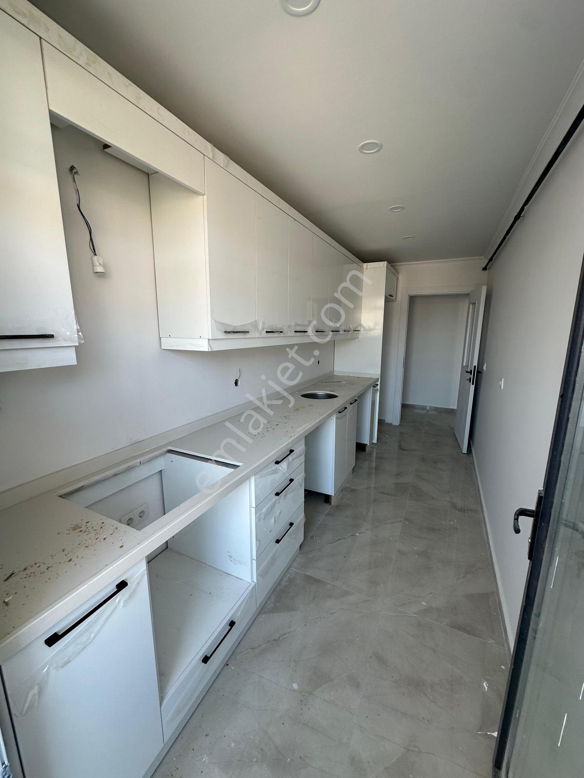 Family' Den Şirinevler Sitede Satılık 2+1 81 M² Sıfır Lüx Daire — fotoğraf 12