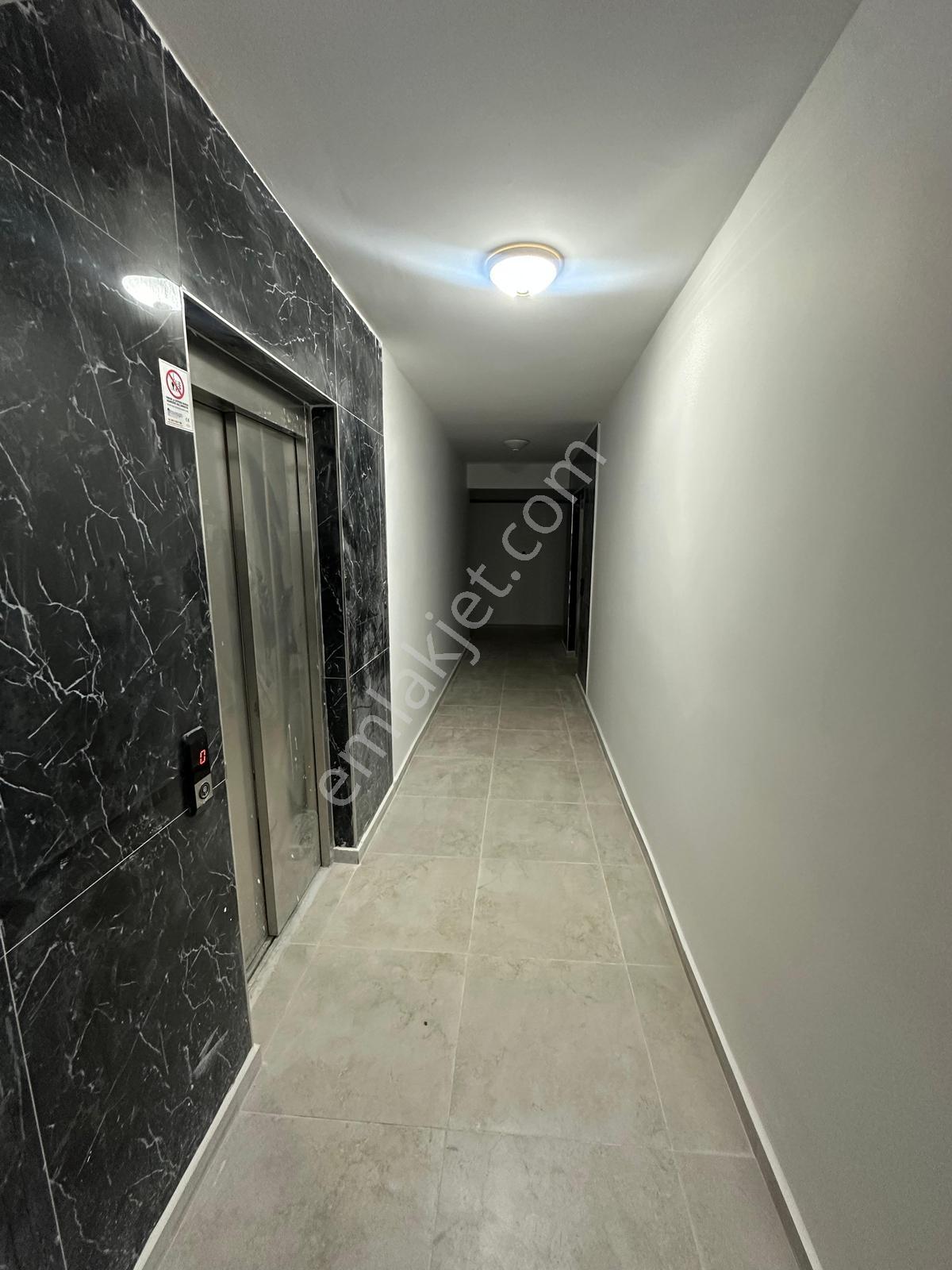 Family' Den Şirinevler Sitede Satılık 2+1 81 M² Sıfır Lüx Daire — fotoğraf 26