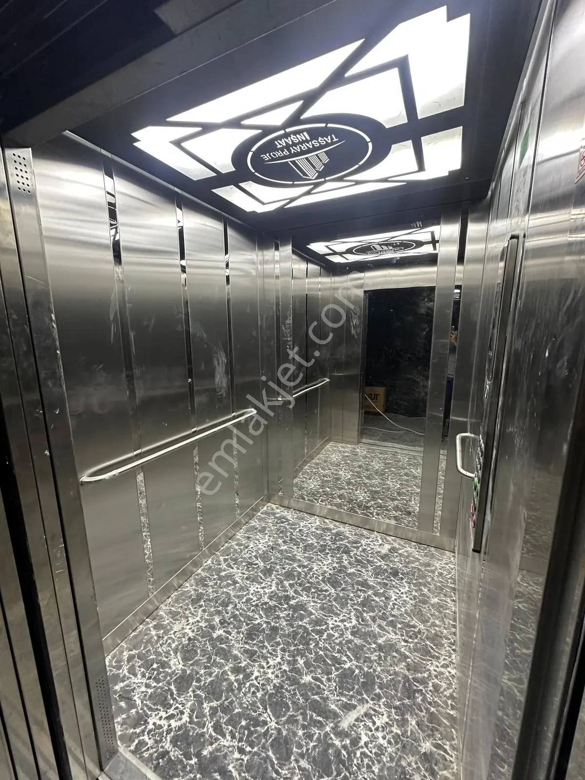 Family' Den Şirinevler Sitede Satılık 2+1 81 M² Sıfır Lüx Daire — fotoğraf 28