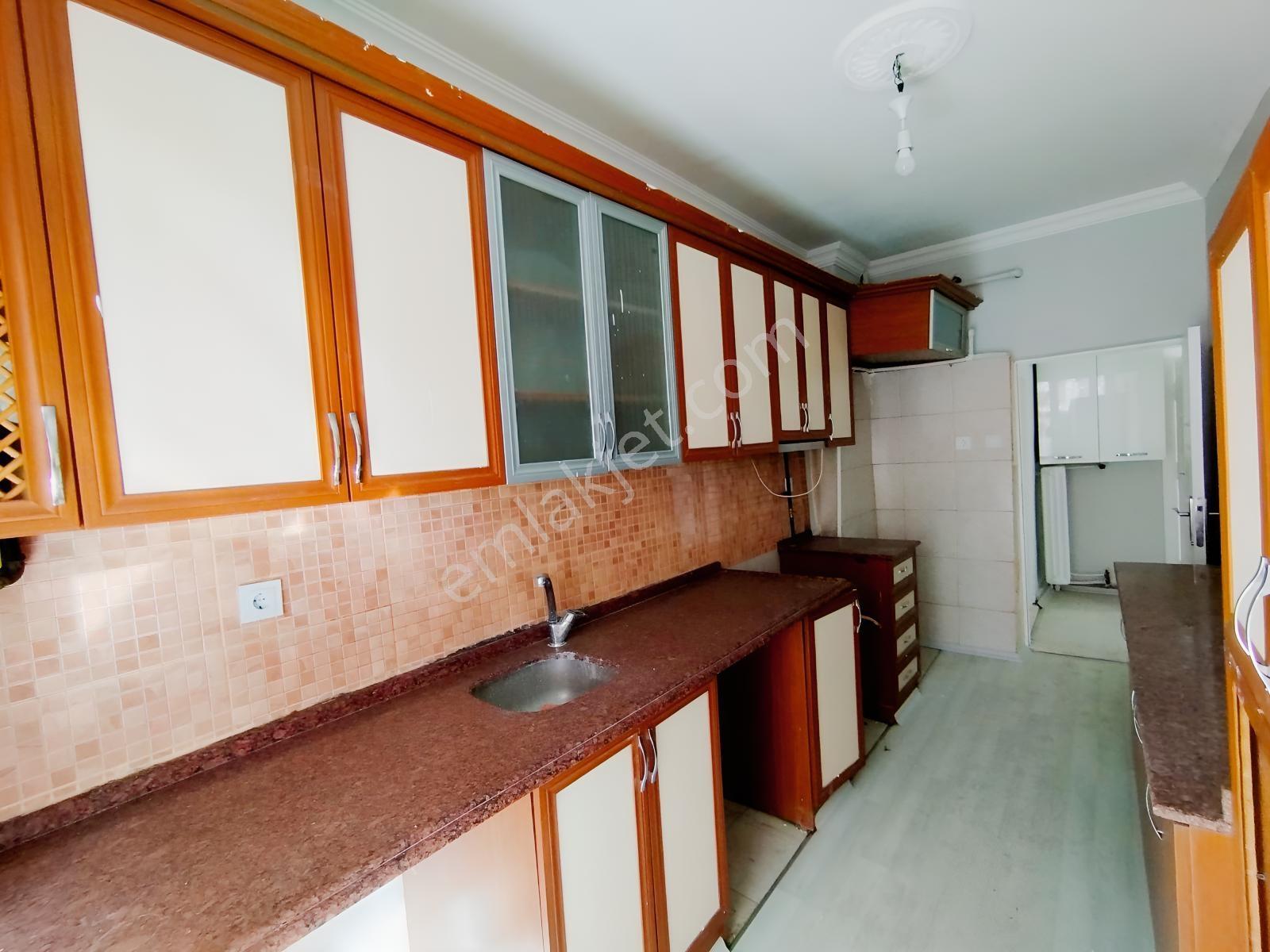 Bahadan Konevinde Merkezi Yerde Hesaplı Satılık 3+ Daire — fotoğraf 2