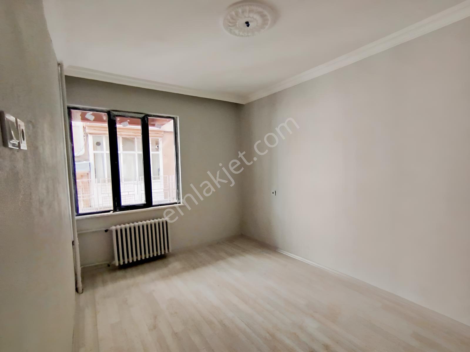 Bahadan Konevinde Merkezi Yerde Hesaplı Satılık 3+ Daire — fotoğraf 6