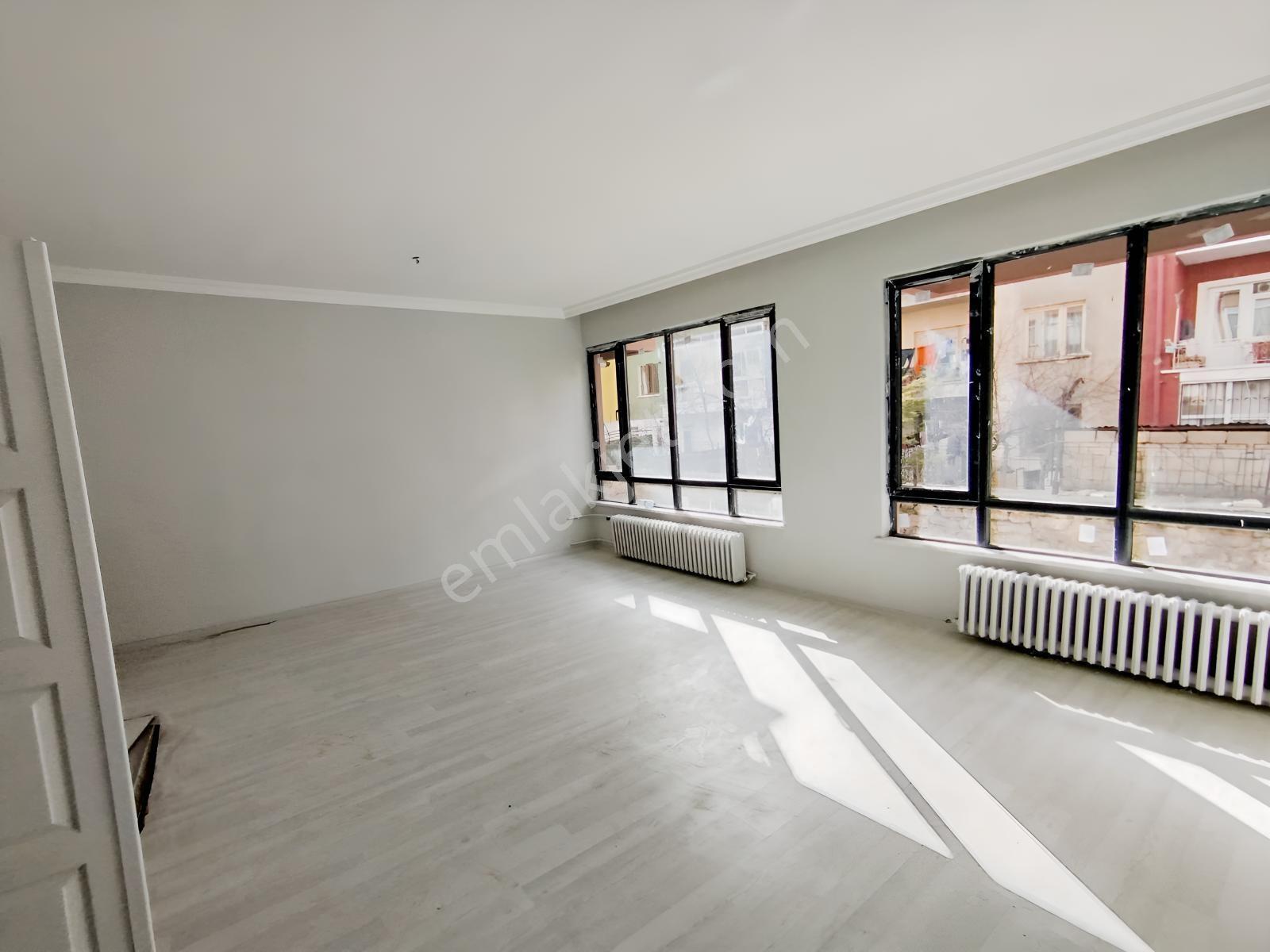 Bahadan Konevinde Merkezi Yerde Hesaplı Satılık 3+ Daire — fotoğraf 9