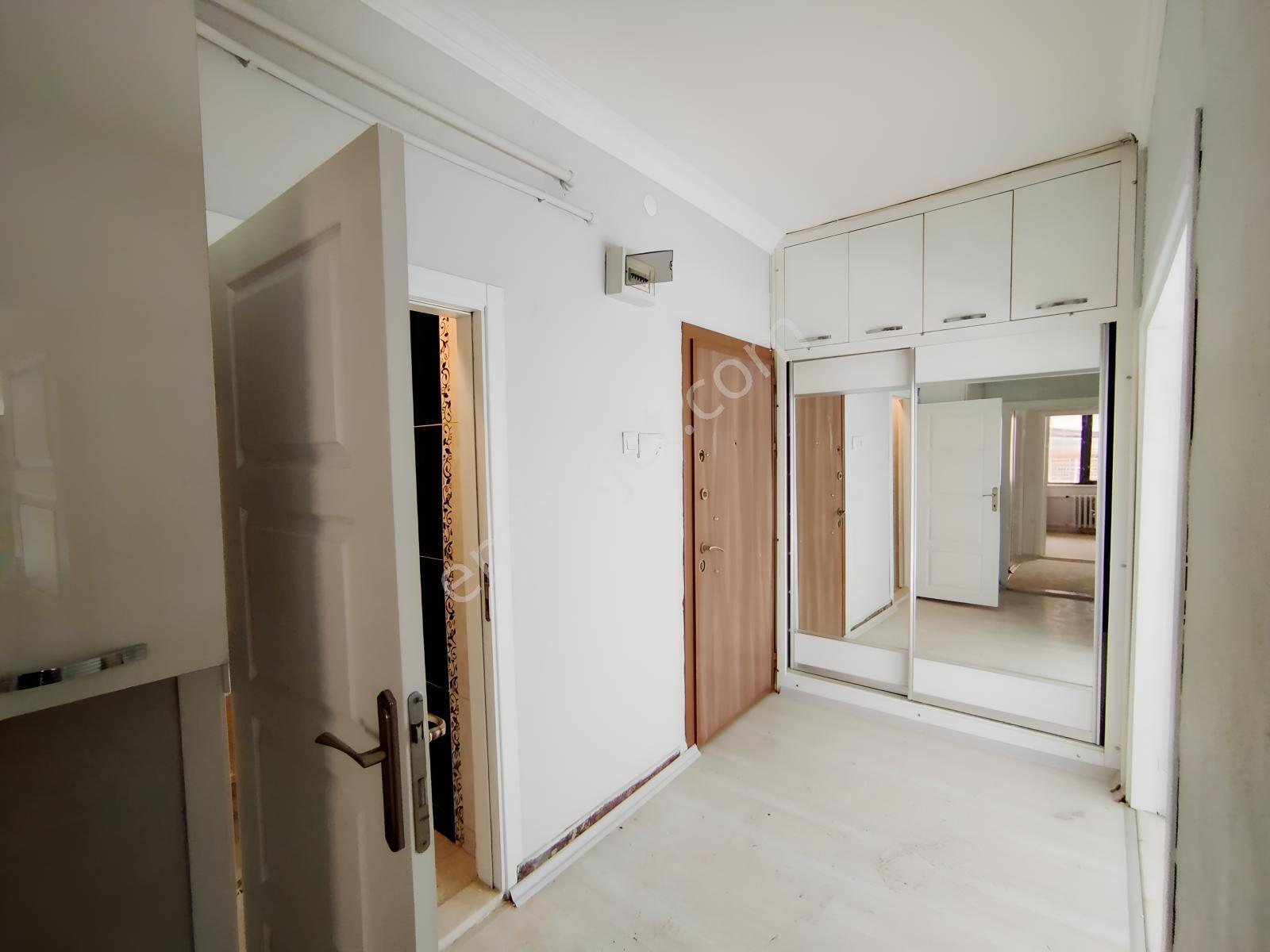 Bahadan Konevinde Merkezi Yerde Hesaplı Satılık 3+ Daire — fotoğraf 10