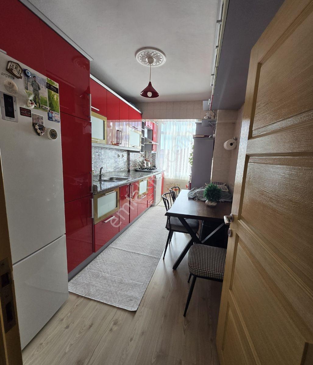 Çamçeşme Mah. E-5 Yakın Asansörlü Divan Otel Arkası 3+1 Satılık