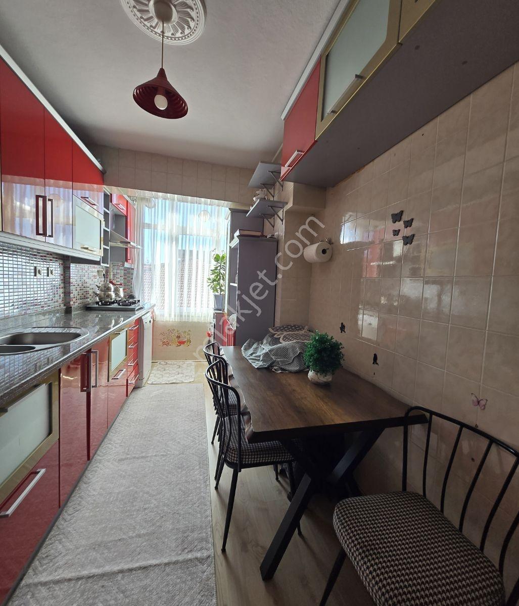 Çamçeşme Mah. E-5 Yakın Asansörlü Divan Otel Arkası 3+1 Satılık — fotoğraf 3