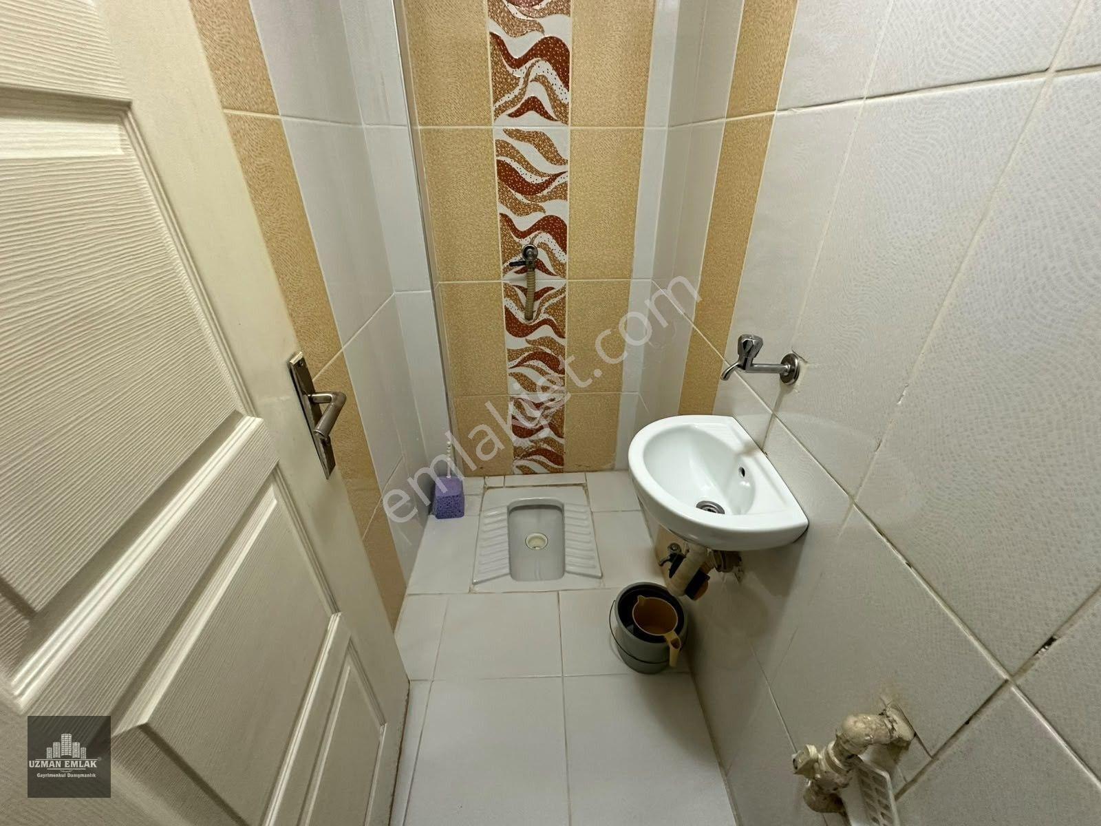 Uzman Emlak Ofisinden Esertepe Mh.de Katta Bağımsız E.banyolu 4+1 Daire — fotoğraf 18